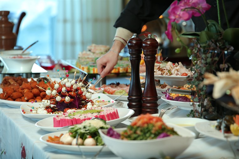 Sunday Buffet at Bay Lodge